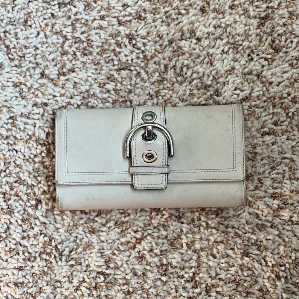 Coach Off White Ivory Signature Hobo Bag and Leather Buckle Wallet - Picture 6 of 8